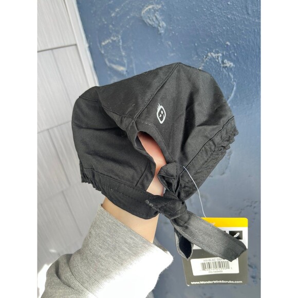 black scrub cap - Picture 5 of 7